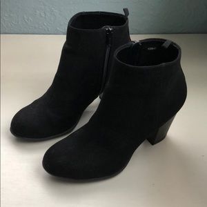 Black heel booties
